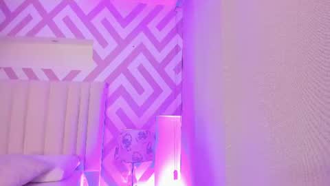 Tayra horny for you online show from June 26, 5:20 am