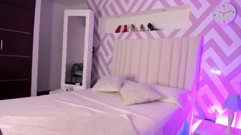 Tayra horny for you online show from June 14, 4:46 am
