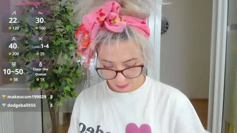 Cherry online show from February 8, 3:21 pm