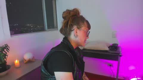 tekila__ online show from April 1, 2:12 am