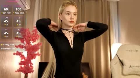 Snapshot of tellasky chatting on October 3, 2:44 pm Sofia online show from October 3, 2:44 pm