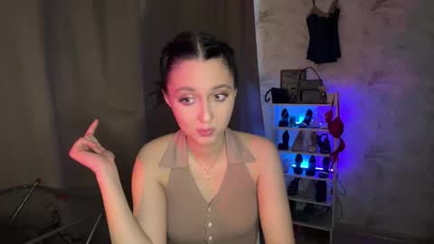 temptingvision online show from March 24, 8:41 am