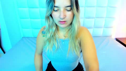 Snapshot of teresasroom_ chatting on January 23, 12:09 pm Teresa online show from January 23, 12:09 pm