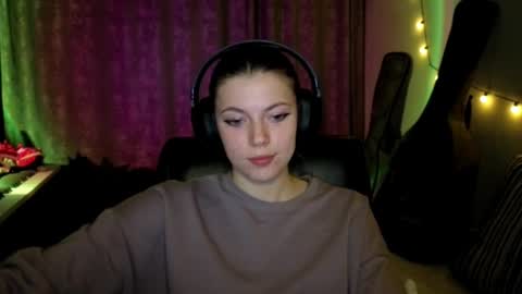 Anny Simpson online show from March 21, 9:31 pm