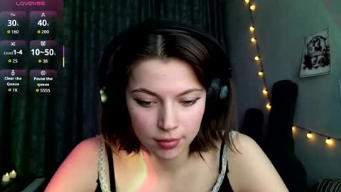 Anny Simpson online show from February 4, 8:39 am