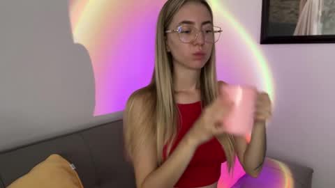 tessa_calmness online show from June 3, 3:18 am