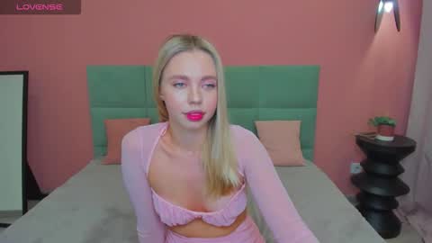 Tessa 3 online show from September 16, 1:57 am