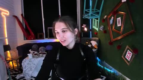 Tessa online show from September 26, 5:38 am