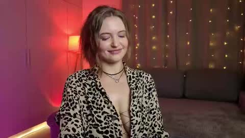 TessaHart online show from March 29, 1:32 pm