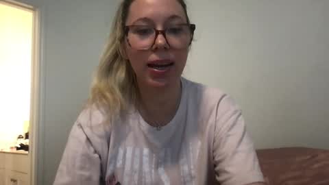 Daphne Summers online show from June 2, 7:26 pm