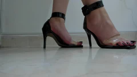 Snapshot of thailycherry chatting on September 17, 8:29 pm Thaily online show from September 17, 8:29 pm