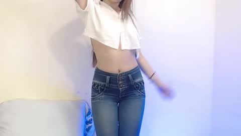 Snapshot of thalia_anderson chatting on September 22, 1:15 am Thalia Anderson online show from September 22, 1:15 am