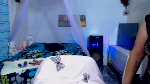 thaliaa  online show from November 26, 5:30 am