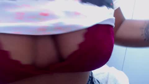  Thalia  online show from April 12, 3:26 pm