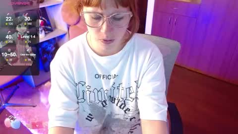 Snapshot of thamarajane1 chatting on December 3, 10:15 am online show from December 3, 10:15 am