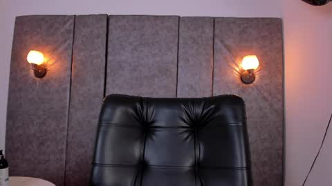 thara webstter online show from June 17, 11:55 am