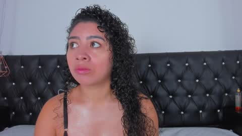 thara webstter online show from February 8, 11:33 am