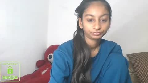 Snapshot of the_right_girl chatting on February 8, 4:14 am Suzan Sexy online show from February 8, 4:14 am