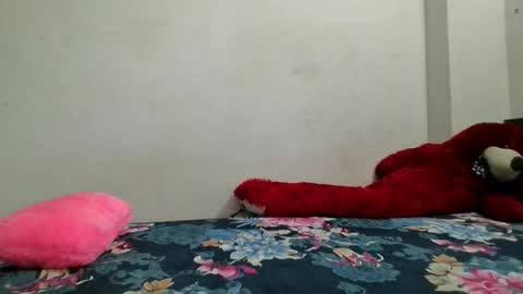 Snapshot of the_right_girl chatting on October 16, 7:00 am Suzan Sexy online show from October 16, 7:00 am