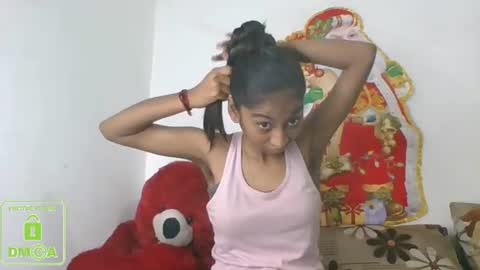 Snapshot of the_right_girl chatting on December 29, 6:45 am Suzan Sexy online show from December 29, 6:45 am