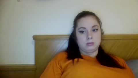 Snapshot of theblackdiamond194588 chatting on December 6, 1:22 pm raissa online show from December 6, 1:22 pm