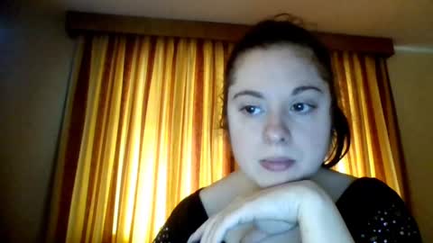 Snapshot of theblackdiamond194588 chatting on December 4, 10:46 am raissa online show from December 4, 10:46 am