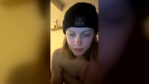 theborderline14 online show from February 18, 6:56 am