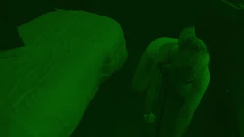 thehungmantis online show from December 26, 4:32 am