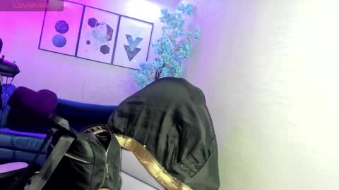 Theia  online show from December 1, 12:41 pm