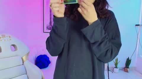 Snapshot of theia_moon_ chatting on January 4, 12:49 pm Theia online show from January 4, 12:49 pm