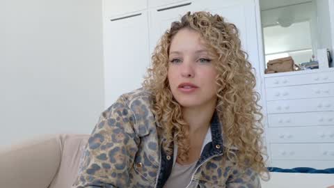 Lily Marie online show from February 24, 5:55 pm