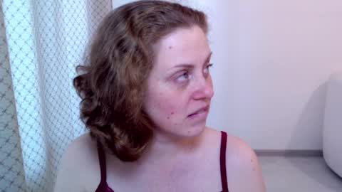 Ella online show from February 5, 9:34 am