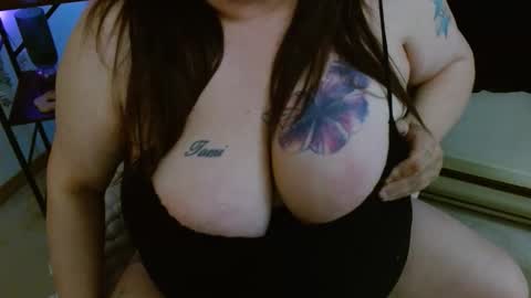 im on randomly so follow to know when im online online show from April 2, 3:37 am