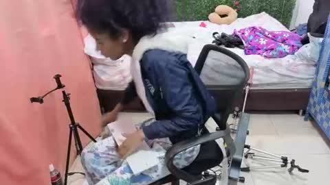 thiana_horny online show from June 24, 2:16 pm