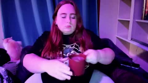Snapshot of thiccjess420 chatting on October 2, 2:05 am Jess online show from October 2, 2:05 am