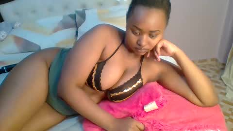Snapshot of thickbarbie3 chatting on September 8, 11:04 pm thickbarbie3 online show from September 8, 11:04 pm