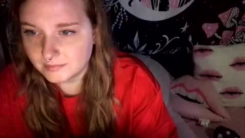 Snapshot of thickgingergoddess chatting on October 10, 3:22 am Ariel online show from October 10, 3:22 am