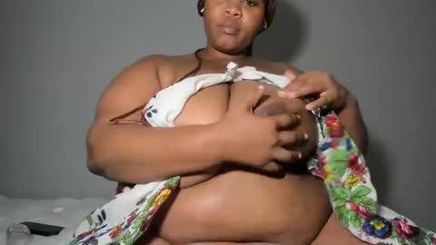 Snapshot of thickleeyanax chatting on February 13, 6:38 pm thickleeyanax online show from February 13, 6:38 pm