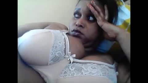 thicky_sandra online show from April 9, 11:04 am