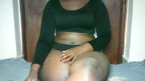 thickybabe_05 online show from February 26, 1:57 am