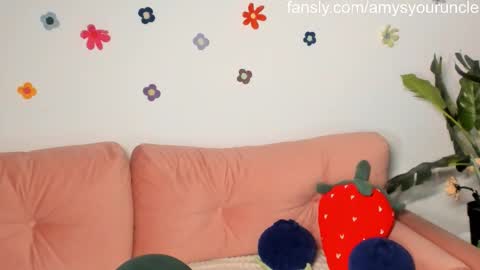 Amelia  shows on mondays fridays and sundays  if anything changes im giving updates on my fansly  online show from April 10, 4:57 pm