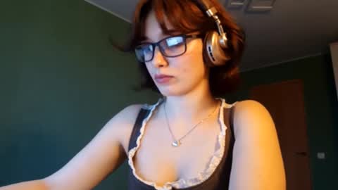 Snapshot of thorashortle chatting on October 18, 2:09 pm Grace online show from October 18, 2:09 pm