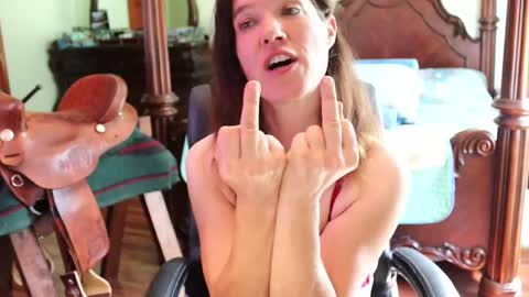 ThornburyRose online show from September 13, 7:33 pm