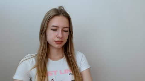 Tiara online show from June 27, 8:04 am