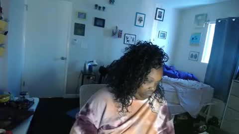 Tierra Henri online show from October 18, 4:53 pm