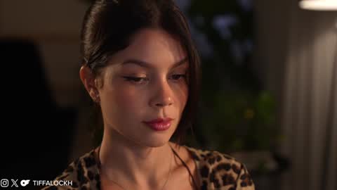 Tifa online show from December 12, 8:43 pm