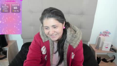 Snapshot of tiffanyamazing chatting on October 2, 12:54 pm TiffanyAmazing online show from October 2, 12:54 pm