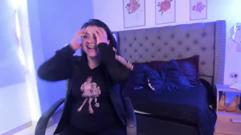 TiffanyAmazing online show from December 1, 1:03 pm