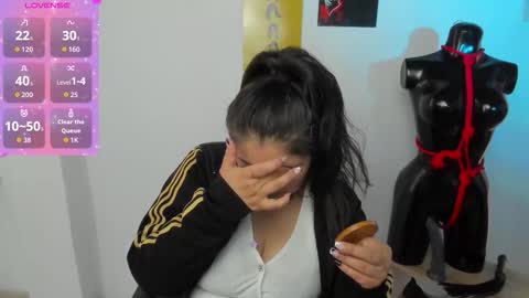 Snapshot of tiffanyamazing chatting on September 25, 12:48 pm TiffanyAmazing online show from September 25, 12:48 pm