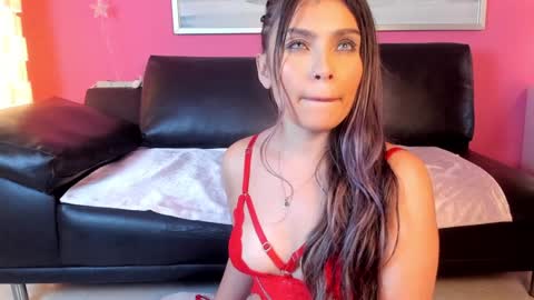 Snapshot of tiffanysuarez_ chatting on January 29, 8:14 pm Stefany Suarez online show from January 29, 8:14 pm